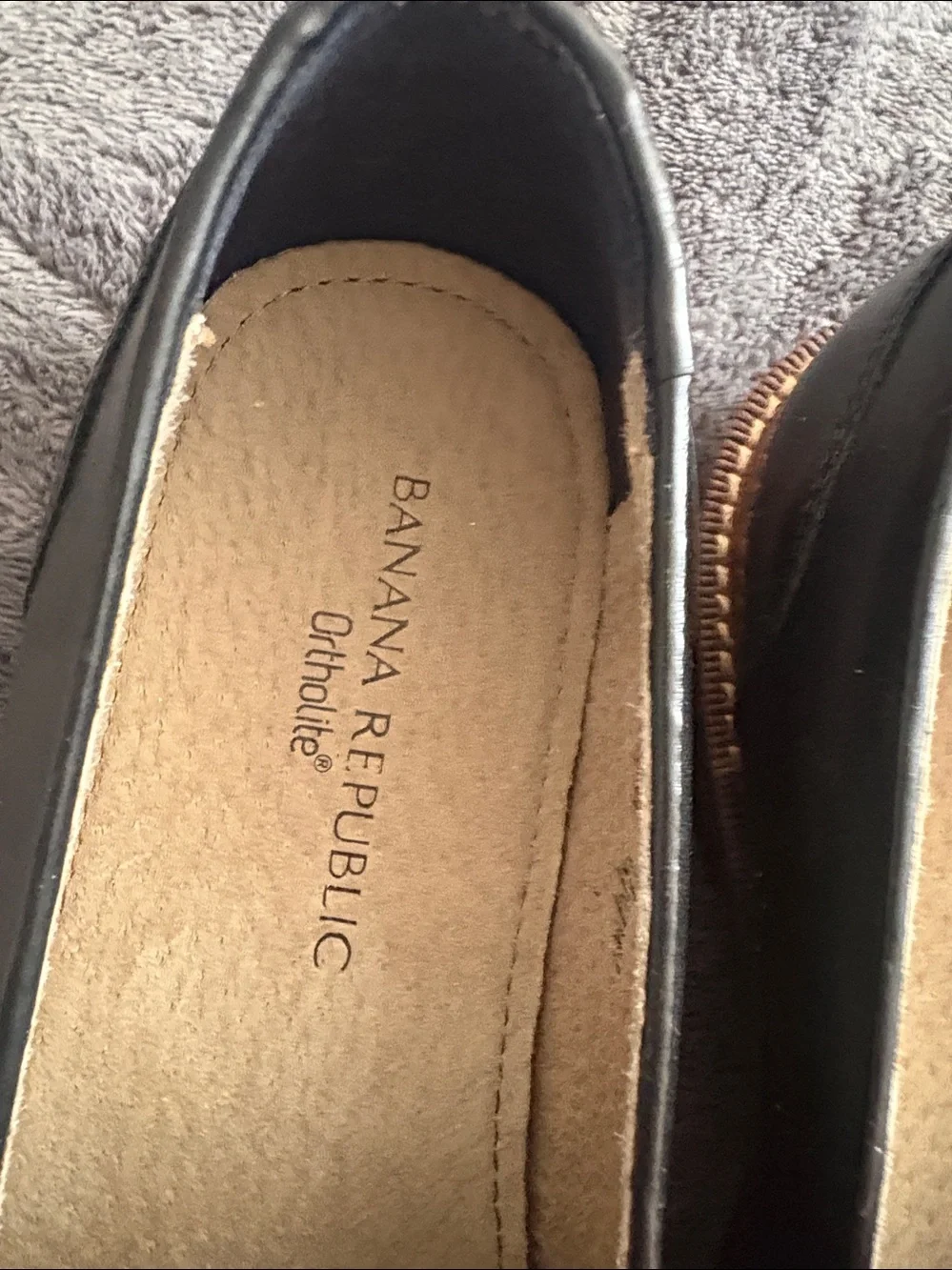Banana Republic Black Leather Tassel Loafers with Tan Trim